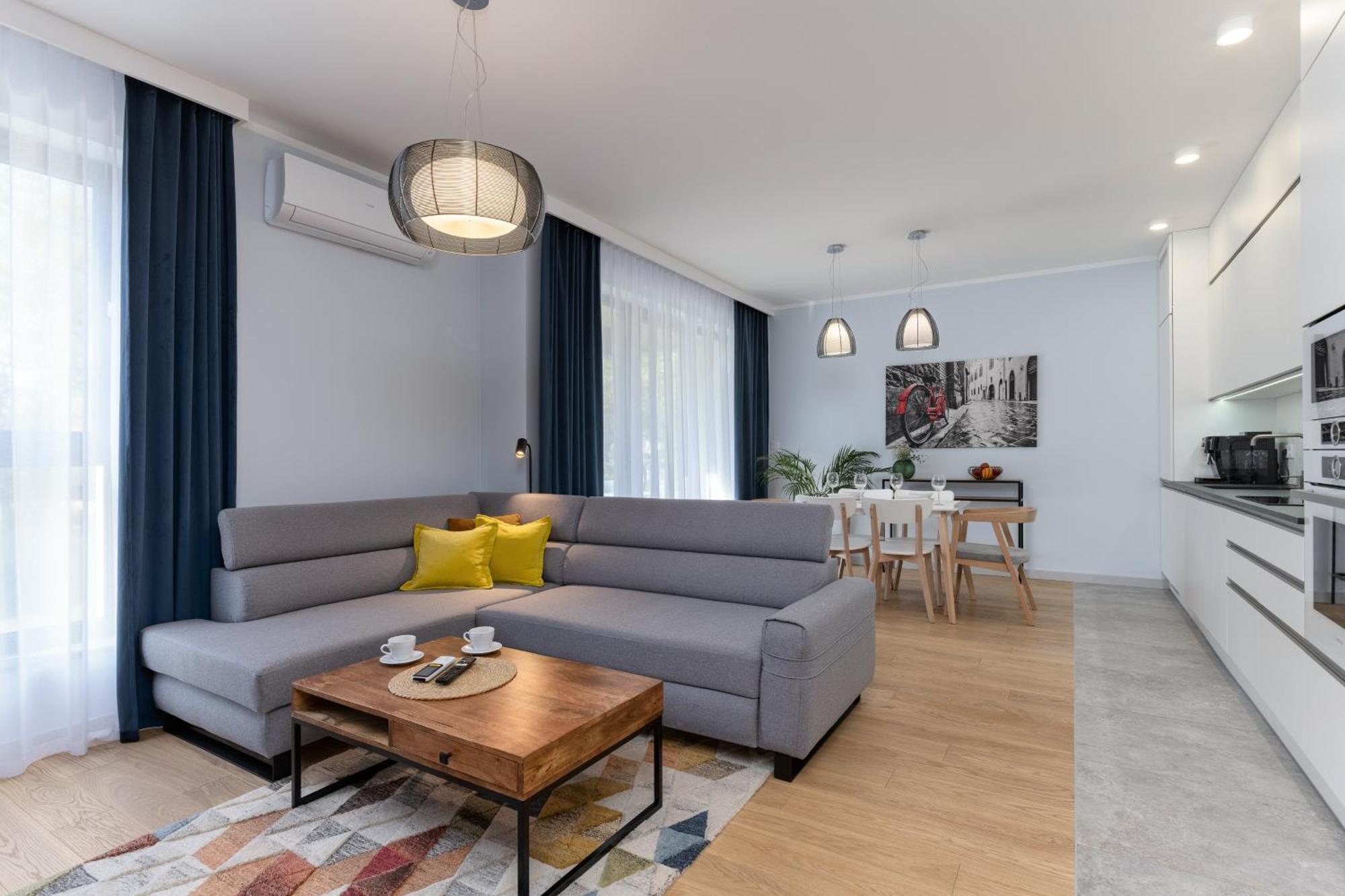 Br12 Premium Apartments , Garaz Bielsko-Biała Exteriör bild