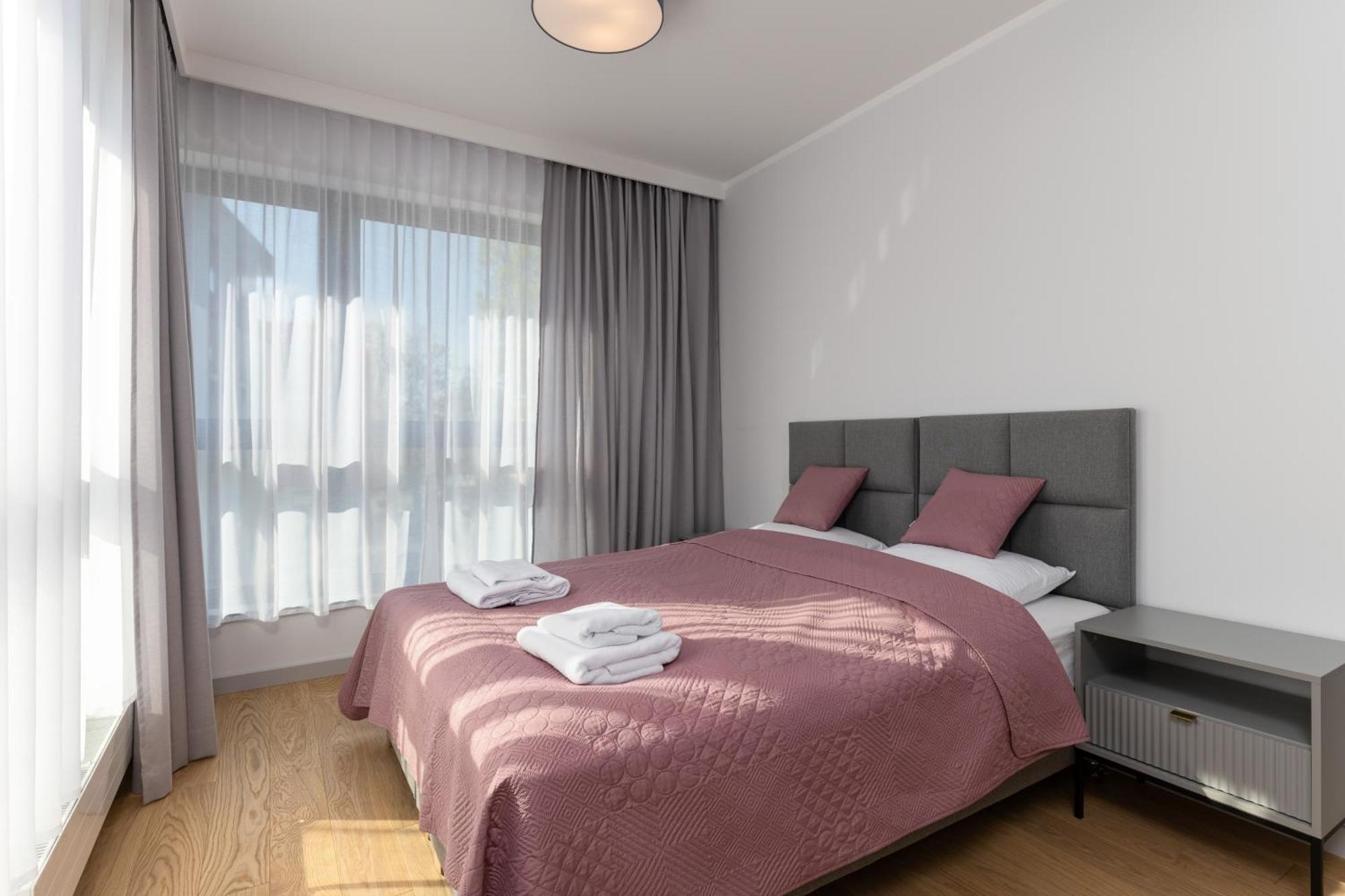 Br12 Premium Apartments , Garaz Bielsko-Biała Exteriör bild